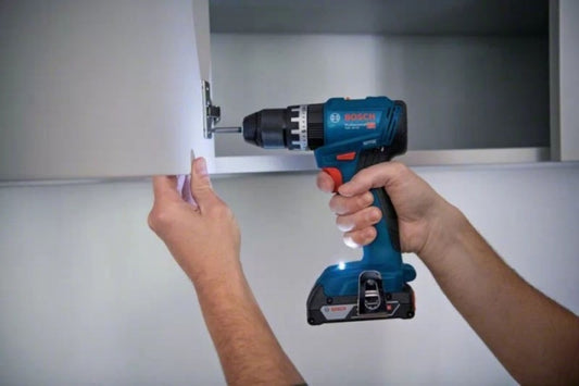 BOSCH GSB 18V-45 - Trapano avvitatore + 3 batterie + caricabatteria