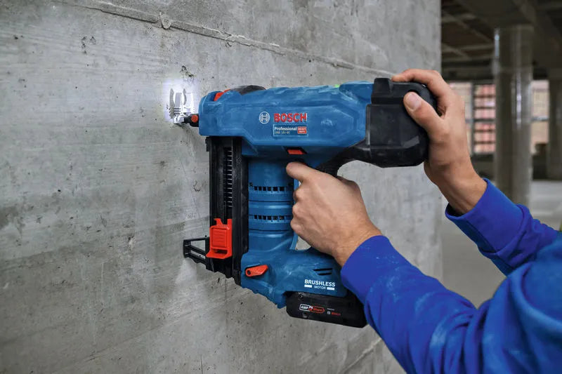 BOSCH Chiodatrice a batteria GNB 18V-40 Attrezziamoci  Attrezziamoci