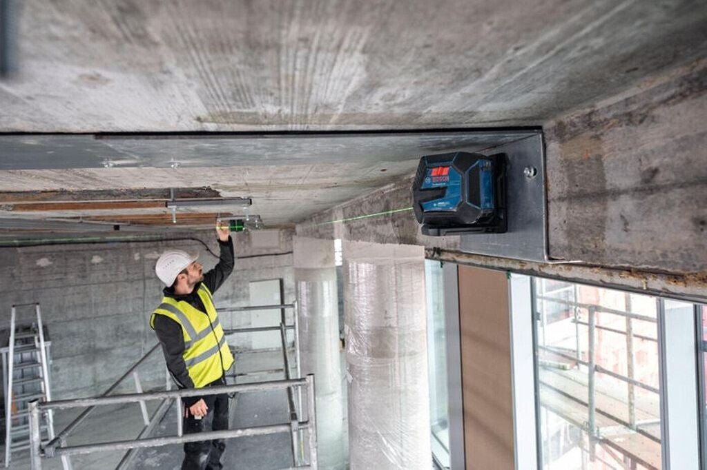 BOSCH Laser GLL 20-22G con batteria e valigia Attrezziamoci  Attrezziamoci